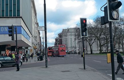 Иллюстрация к книге — Самая таинственная тайна и другие сюжеты [i_210.jpg]