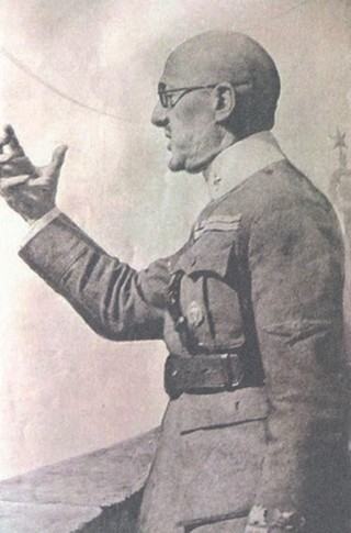 Иллюстрация к книге — Любовь к истории [i_140.jpg]