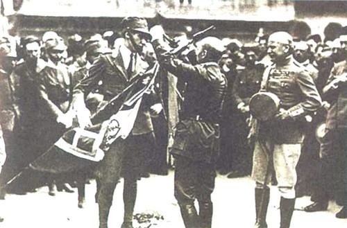 Иллюстрация к книге — Любовь к истории [i_142.jpg]