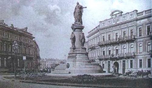 Иллюстрация к книге — Любовь к истории [i_144.jpg]