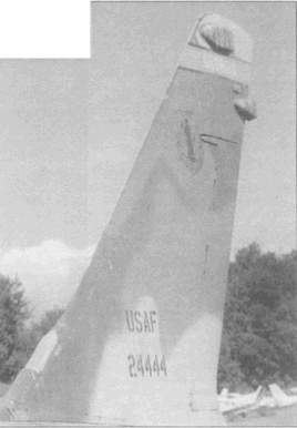 Иллюстрация к книге — F-105 Thunderchie [pic_126.jpg]