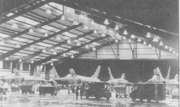 Иллюстрация к книге — F-105 Thunderchie [pic_139.jpg]