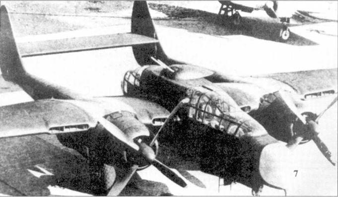 Иллюстрация к книге — Nortrop P-61 BLack Widow. Тяжелый ночной истребитель США [pic_25.jpg]