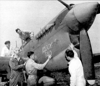 Иллюстрация к книге — Curtiss P-40. Часть 2 [pic_25.jpg]