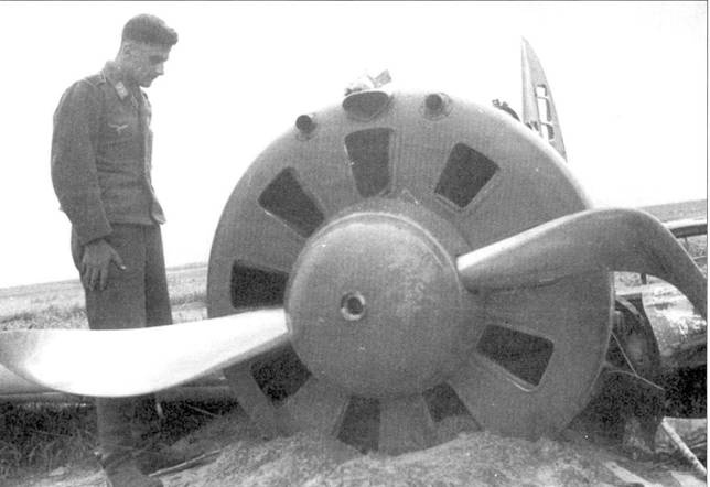 Иллюстрация к книге — И-16 Боевой «ишак» сталинских соколов. Часть 3 [pic_19.jpg]