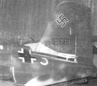 Иллюстрация к книге — Me 163 ракетный истребитель Люфтваффе [pic_113.jpg]