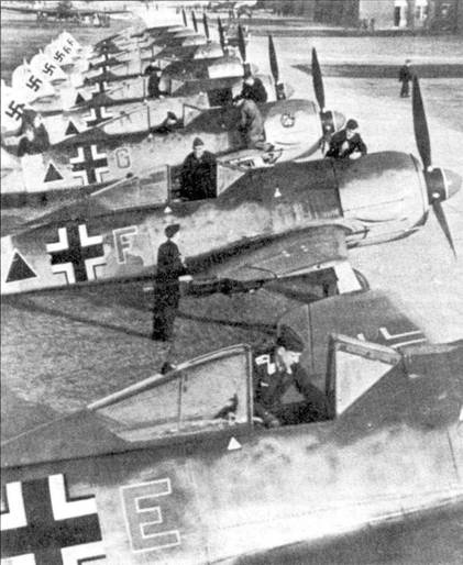 Иллюстрация к книге — Асы люфтваффе. Пилоты Fw 190 на Восточном фронте [pic_45.jpg]