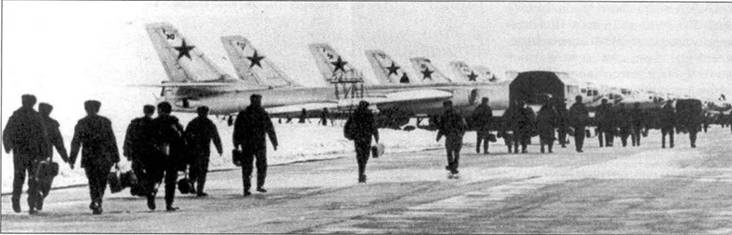 Иллюстрация к книге — Ту-16 Ракетно бомбовый ударный комплекс Советских ВВС [pic_57.jpg]