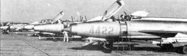 Иллюстрация к книге — Боевое применение МиГ-21 во Вьетнаме [pic_3.jpg]