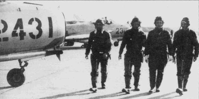 Иллюстрация к книге — Боевое применение МиГ-17 и МиГ-19 во Вьетнаме [pic_62.jpg]