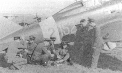 Иллюстрация к книге — Итальянские асы 1940-45 г. [pic_59.jpg]