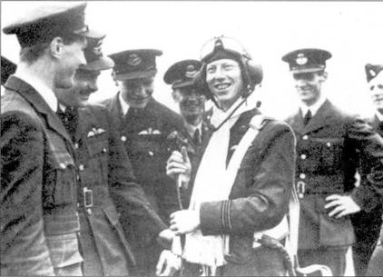 Иллюстрация к книге — Британские асы пилоты «Спитфайров» Часть 1 [pic_102.jpg]