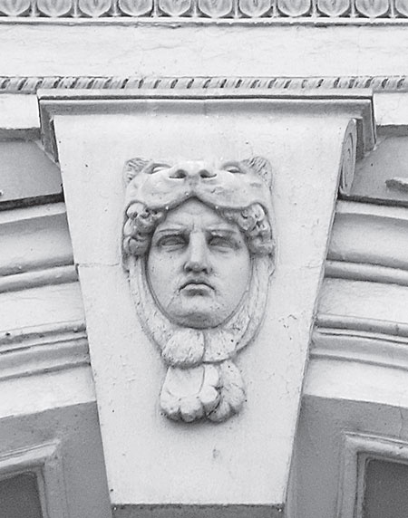 Иллюстрация к книге — Повести каменных горожан. Очерки о декоративной скульптуре Санкт-Петербурга [i_116.jpg]