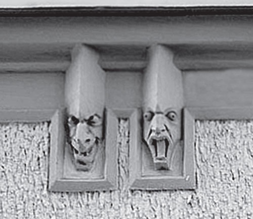 Иллюстрация к книге — Повести каменных горожан. Очерки о декоративной скульптуре Санкт-Петербурга [i_149.jpg]