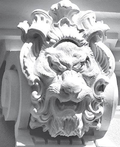 Иллюстрация к книге — Повести каменных горожан. Очерки о декоративной скульптуре Санкт-Петербурга [i_185.jpg]