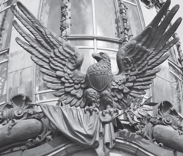 Иллюстрация к книге — Повести каменных горожан. Очерки о декоративной скульптуре Санкт-Петербурга [i_223.jpg]