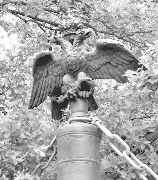 Иллюстрация к книге — Повести каменных горожан. Очерки о декоративной скульптуре Санкт-Петербурга [i_224.jpg]