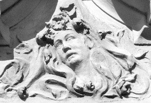 Иллюстрация к книге — Повести каменных горожан. Очерки о декоративной скульптуре Санкт-Петербурга [i_284.jpg]