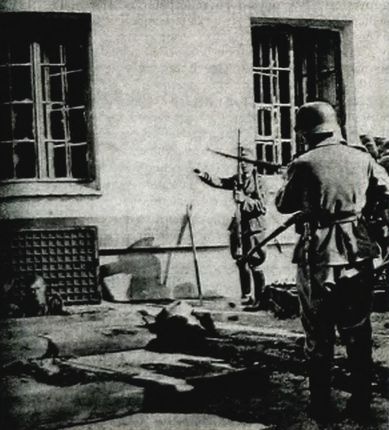 Иллюстрация к книге — Штурм Брестской крепости [i_044.jpg]