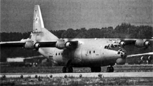 Иллюстрация к книге — Воздушно-десантные войска. История российского десанта [i_082.jpg]