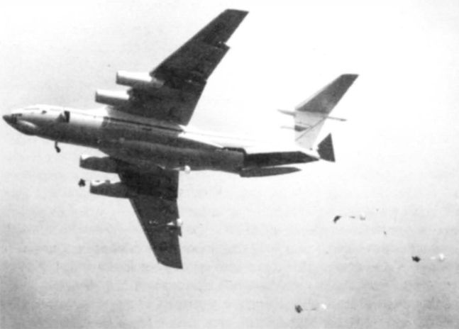 Иллюстрация к книге — Воздушно-десантные войска. История российского десанта [i_087.jpg]