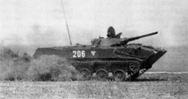 Иллюстрация к книге — Воздушно-десантные войска. История российского десанта [i_141.jpg]