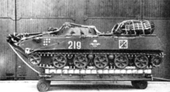 Иллюстрация к книге — Воздушно-десантные войска. История российского десанта [i_160.jpg]