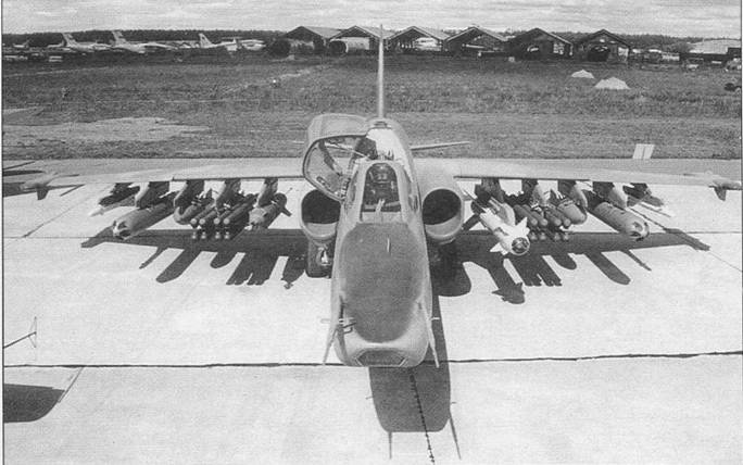 Иллюстрация к книге — Су-25 «Грач» [pic_1.jpg]