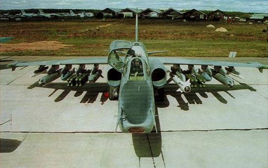 Иллюстрация к книге — Су-25 «Грач» [pic_130.jpg]