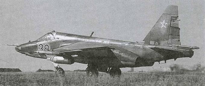 Иллюстрация к книге — Су-25 «Грач» [pic_147.jpg]