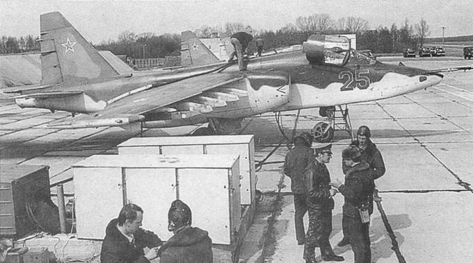 Иллюстрация к книге — Су-25 «Грач» [pic_170.jpg]