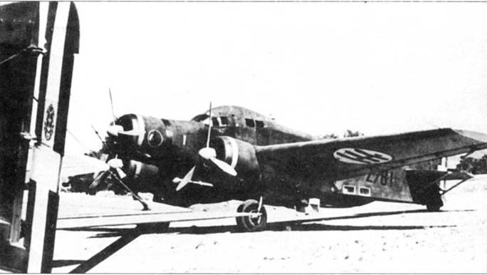 Иллюстрация к книге — Savoia Marchetti S.79 Фотоархив [pic_134.jpg]