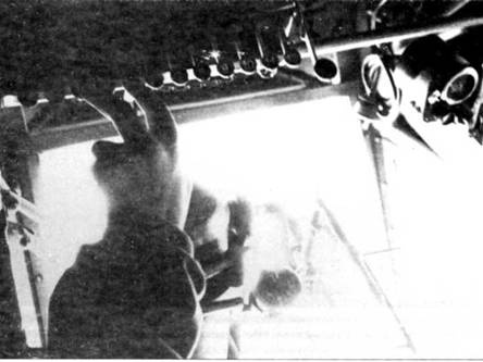 Иллюстрация к книге — Savoia Marchetti S.79 Фотоархив [pic_27.jpg]