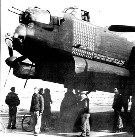 Иллюстрация к книге — Avro Lancaster [pic_125.jpg]