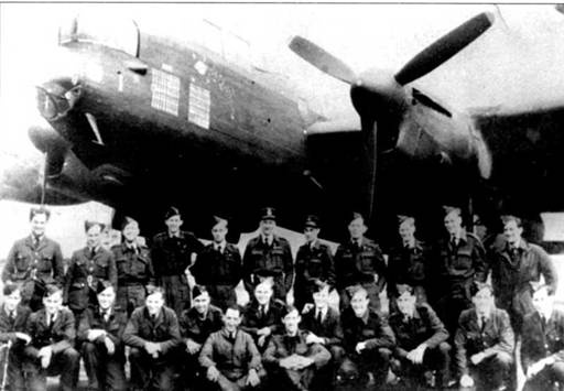Иллюстрация к книге — Avro Lancaster [pic_144.jpg]