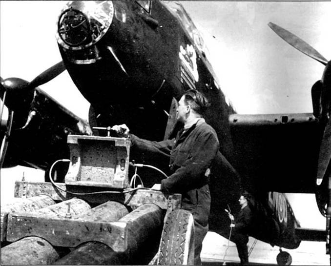 Иллюстрация к книге — Avro Lancaster [pic_34.jpg]
