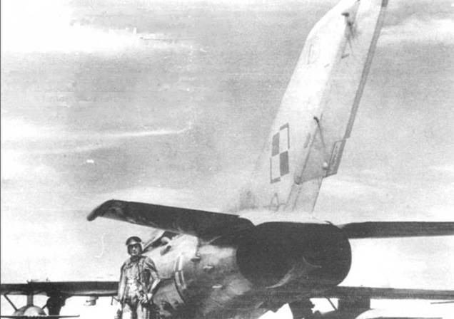 Иллюстрация к книге — МиГ-19 [pic_112.jpg]