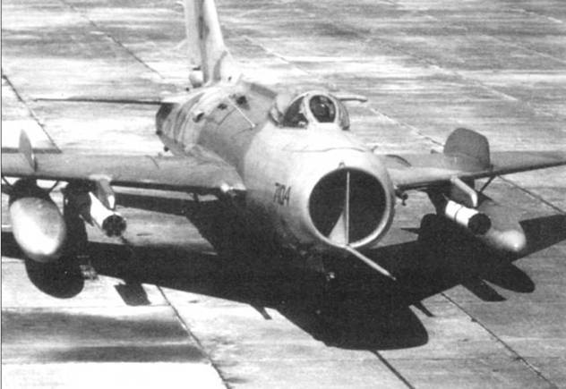 Иллюстрация к книге — МиГ-19 [pic_130.jpg]