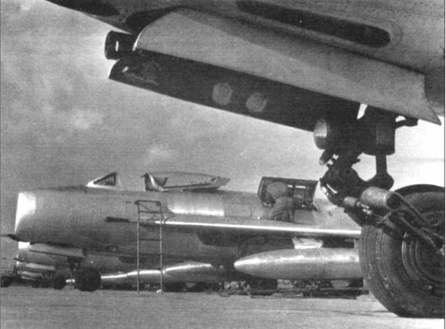 Иллюстрация к книге — МиГ-19 [pic_52.jpg]