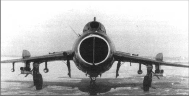 Иллюстрация к книге — МиГ-19 [pic_62.jpg]