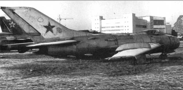 Иллюстрация к книге — МиГ-19 [pic_63.jpg]