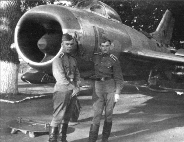 Иллюстрация к книге — МиГ-19 [pic_95.jpg]