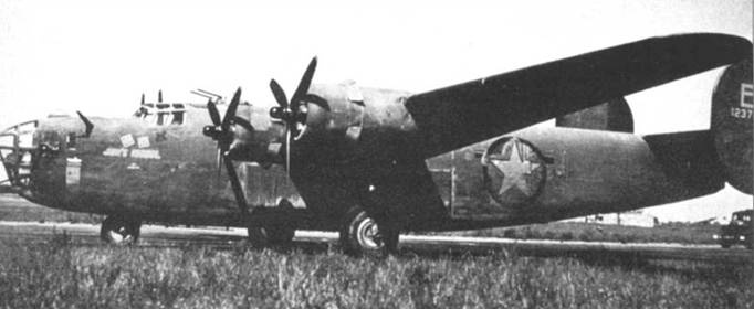 Иллюстрация к книге — B-24 Liberator [pic_78.jpg]