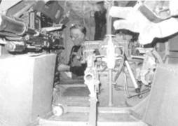 Иллюстрация к книге — Пе-2 [pic_136.jpg]