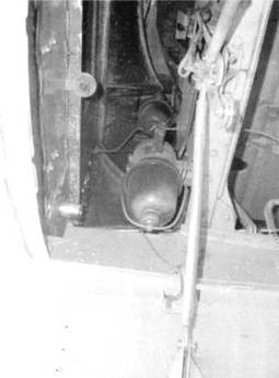 Иллюстрация к книге — Пе-2 [pic_183.jpg]