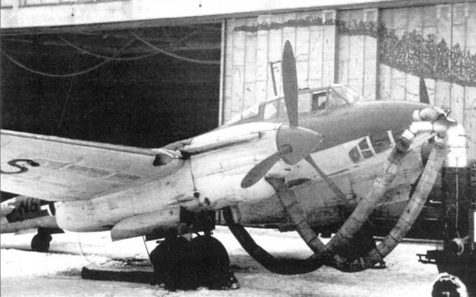 Иллюстрация к книге — Пе-2 [pic_19.jpg]