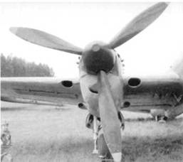 Иллюстрация к книге — Пе-2 [pic_210.jpg]