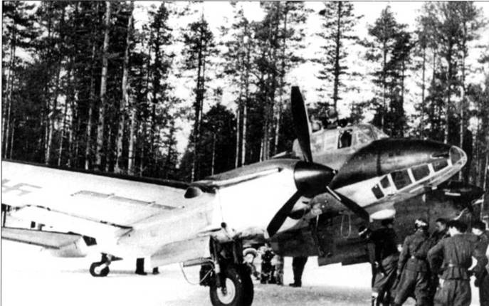 Иллюстрация к книге — Пе-2 [pic_22.jpg]