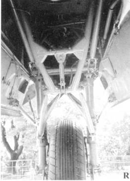 Иллюстрация к книге — Пе-2 [pic_228.jpg]