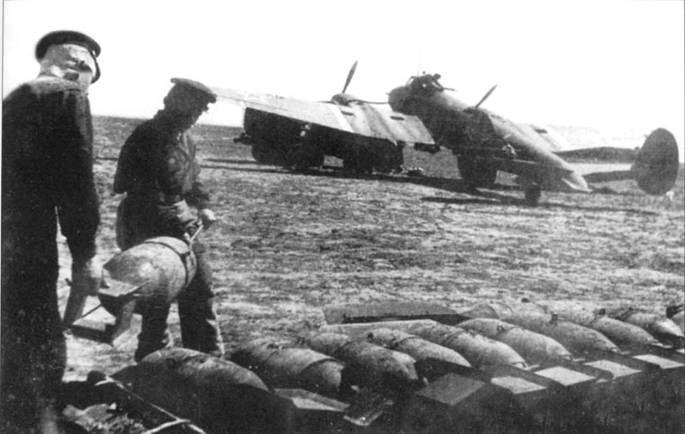 Иллюстрация к книге — Пе-2 [pic_264.jpg]